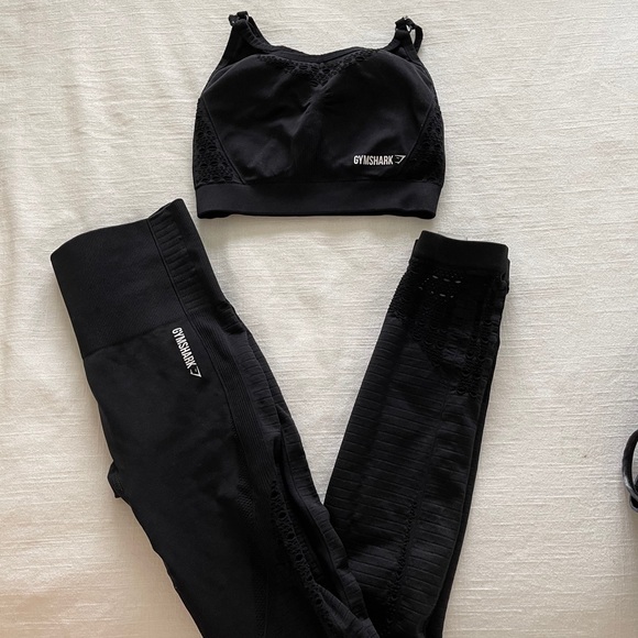 Gymshark Energy + Seamless Set-  Black - Picture 9 of 9